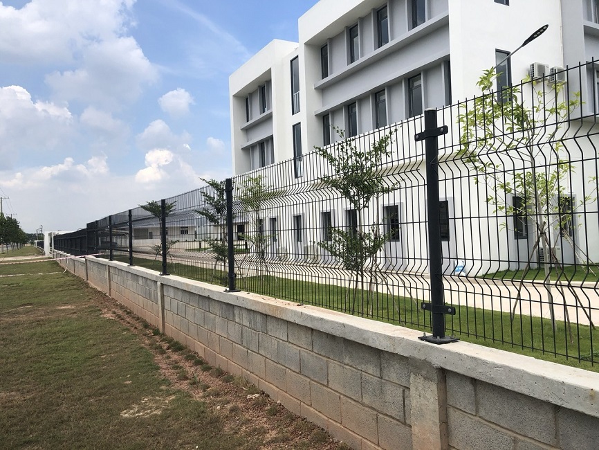 Hàng rào sơn tĩnh điện