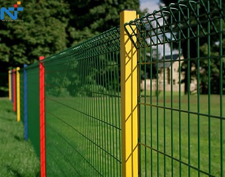 Hàng rào gấp tam giác sơn tĩnh điện